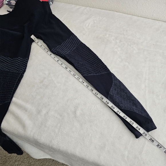 SPANX Look At Me Now Seamless Moto Leggings Indigo Sky Size M - Picture 11 of 14